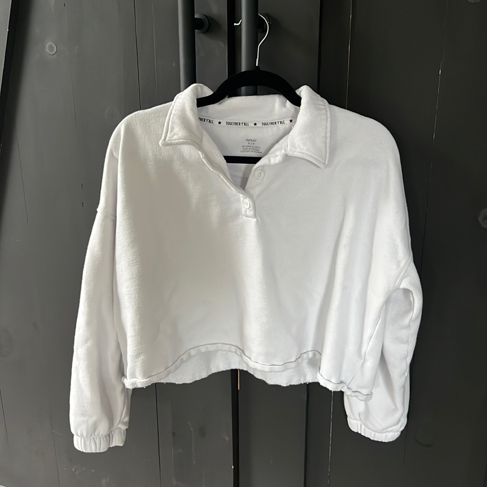 (2/$20) American Eagle cropped white collared sweatshirt